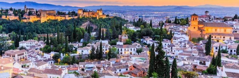 Granada: Private Tour of Albaicín, Sacromonte and Viewpoints