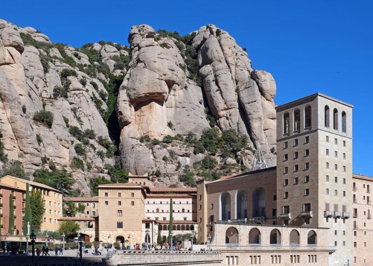 Guided Visit to the Enchanting Montserrat Monastery