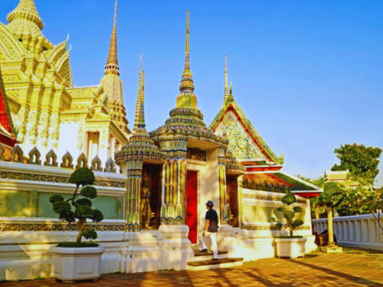 Half-Day Bangkok Temple Tour With Professional Driver