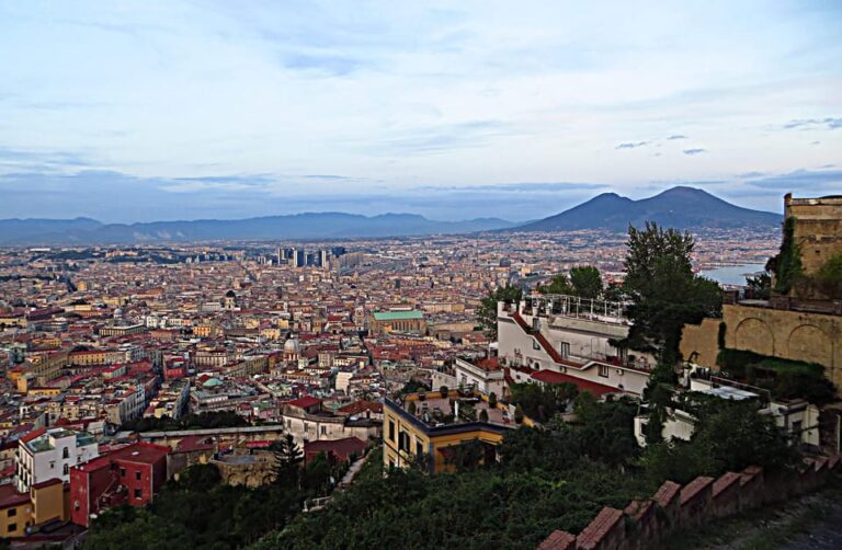 HISTORICAL VESPA TOUR