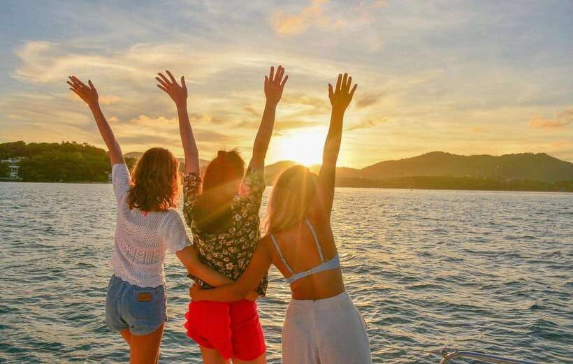 Joint Trip Program: Half-Day Coral-Island & Promtheap Sunset - Program Overview