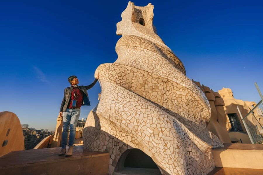 La Pedrera Premium: Exclusive Tour With Cava & Stunning View - Tour Overview