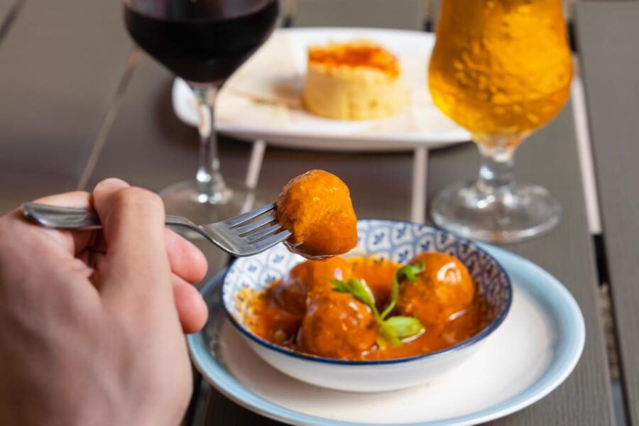 Las Palmas: Gourmet Tapas and Wine Tour in the Old Town - Tour Overview and Pricing