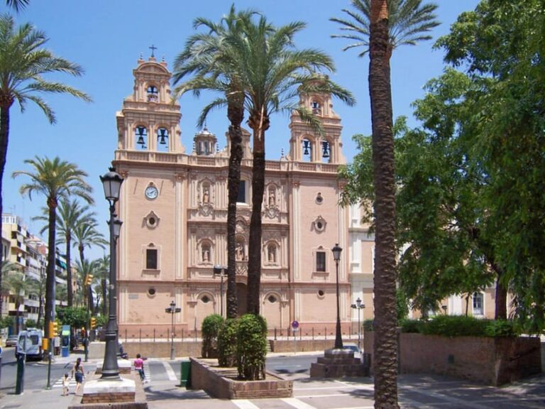 Lisbon: One-Way Trip to Seville up to 2 Stops Algarve Huelva