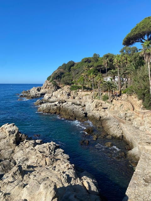 Lloret De Mar: Guided Sightseeing Tour in a 4x4 Vehicle - Experience the Costa Brava in a Vintage 4x4