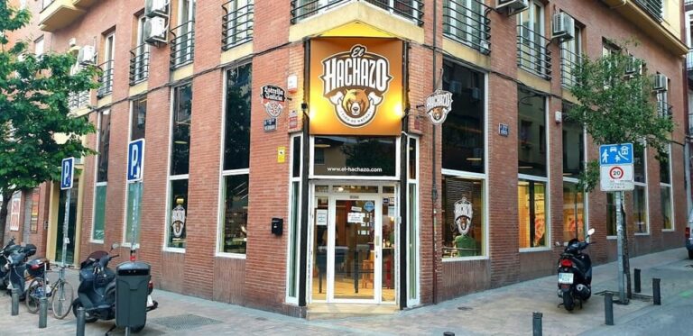 Madrid Center: AXE THROWING