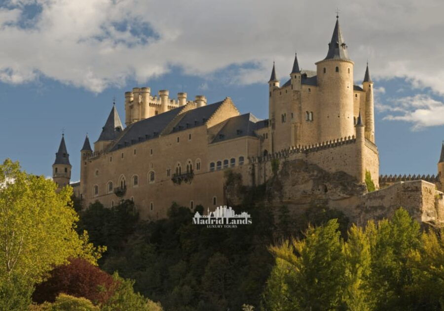 Madrid: Luxury Tour Toledo & Segovia - Tour Overview