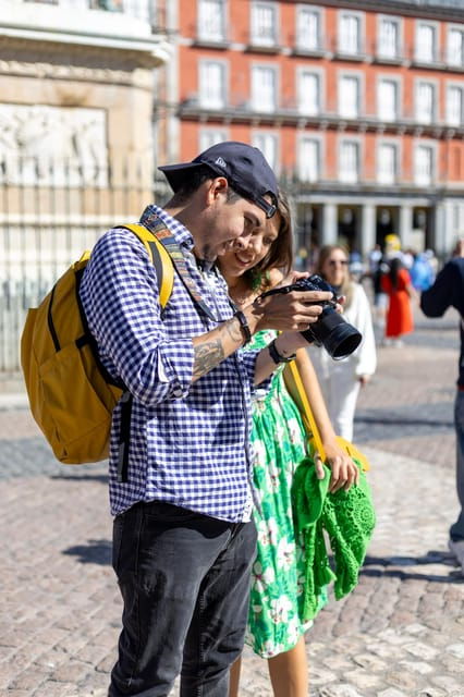 Madrid: Photoshoot in the Best Central Locations