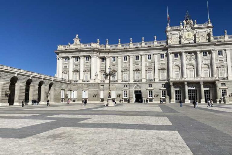 Madrid: Royal Palace Tour and Tickets. Small Group