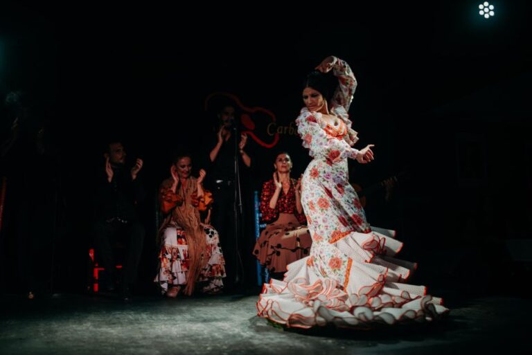 Madrid: Tapas Tour & Authentic Flamenco Experience