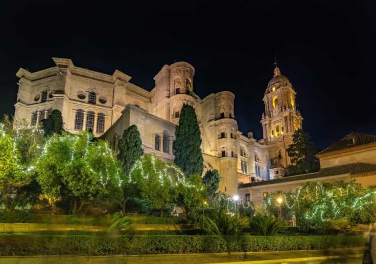 Málaga’s Festive Lights: A Christmas Walking Tour