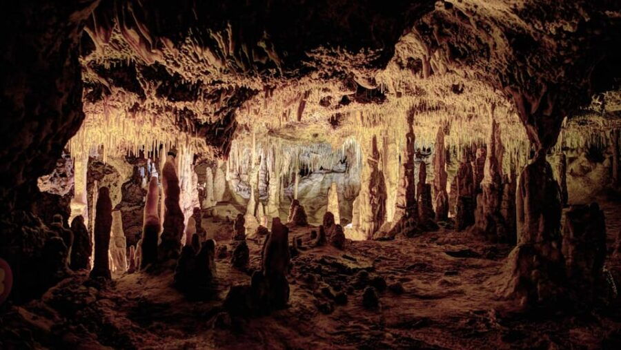 Mallorca: Half-Day Hams Caves Tour With Pearl Shop Visit - Tour Overview and Pricing