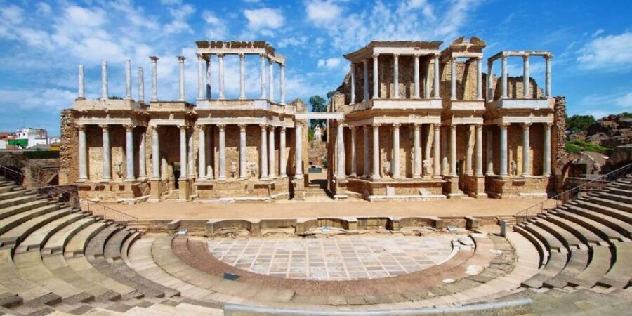 Merida: Roman Theater and Amphitheater Guided Tour - Exploring the Roman Theater