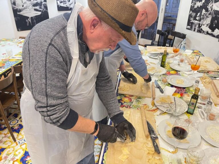 Naples: Pasta Cooking Class With Tiramisù and a Drink
