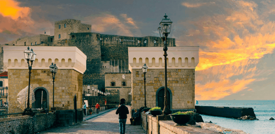 Naples: Sunrise Gulf Tour With Typical Breakfast by the Sea - Experience the Magic of a Naples Sunrise