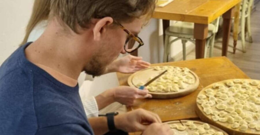 ORECCHIETTE CLASS WITH WINE TASTING & APERITIF - Overview of the Orecchiette Class