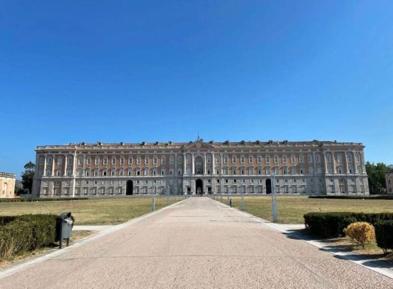 PALACE OF CASERTA: PRESTIGE TOUR FROM NAPLES