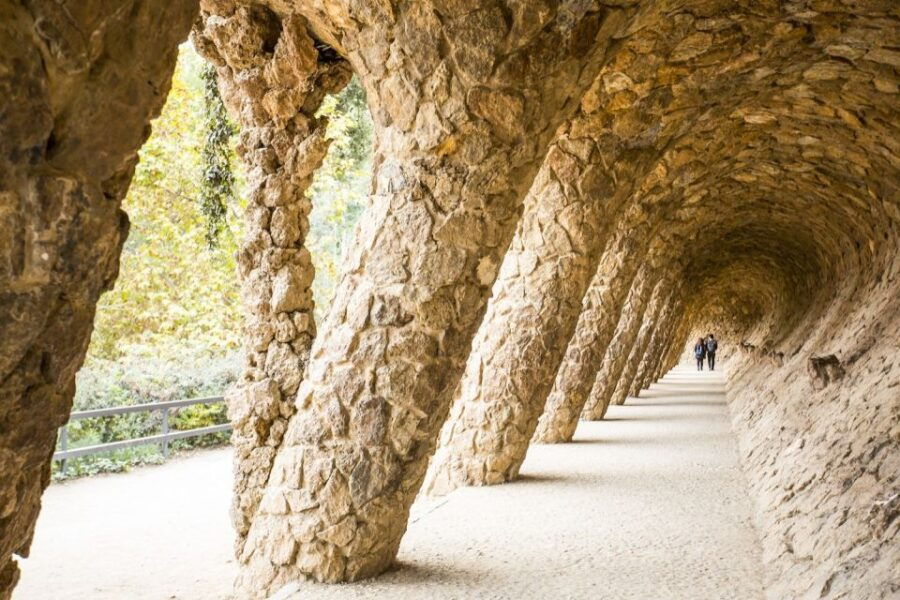 Park Güell: Guided Tour With Optional Gaudí Experience Entry - Overview of Park Güell Tour