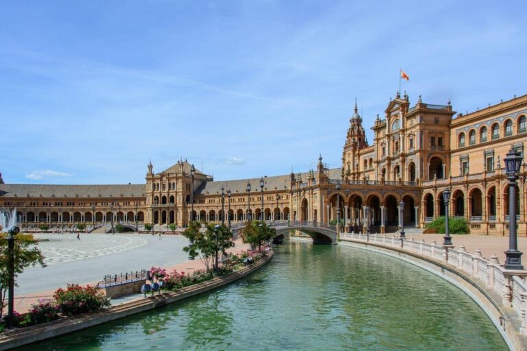 Pearls of Seville – Walking Tour for Couples