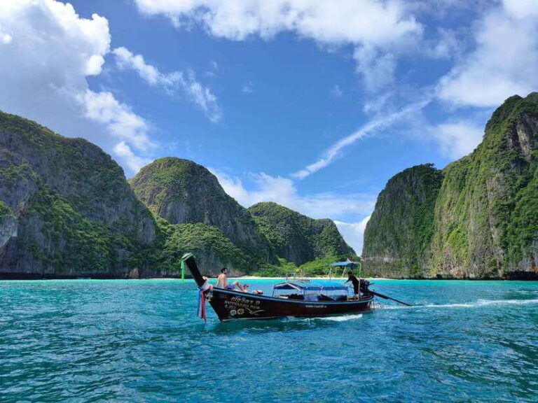 Phi Phi Islands: Private Longtail Boat 6-hour Trip