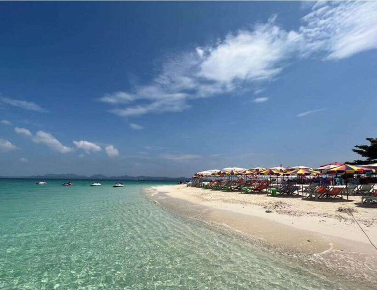 PHUKET : Khai Island Luxury Long Tail Boat Trip
