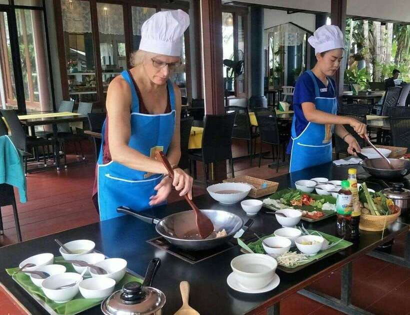 Phuket :Thai Cooking Class With Local Market Visit - Activity Overview