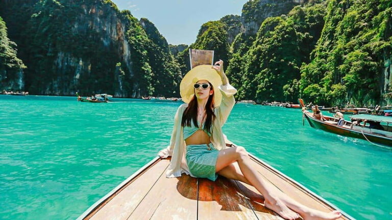 Phuket:Phi Phi,Maya&Maithon Tour-Indigo Catamaran With Lunch