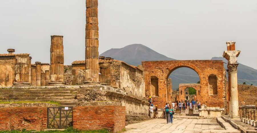 Pompeii: Small Group Guided Tour and Skip-the-Line Ticket - Overview of the Pompeii Tour Experience