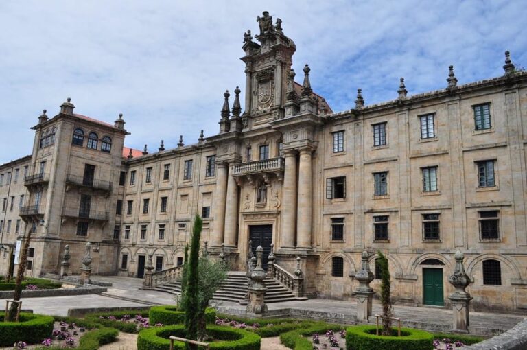Porto: Private & Customizable Trip to Santiago De Compostela