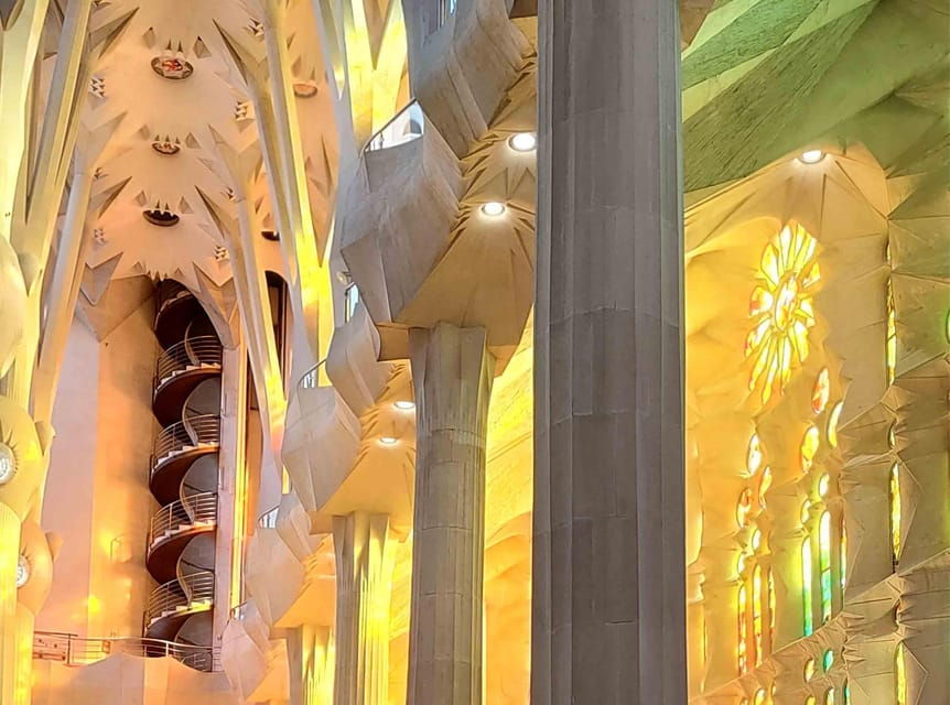 Private Tour+Ticket: Lights & Shadows of the Sagrada Familia - Tour Overview
