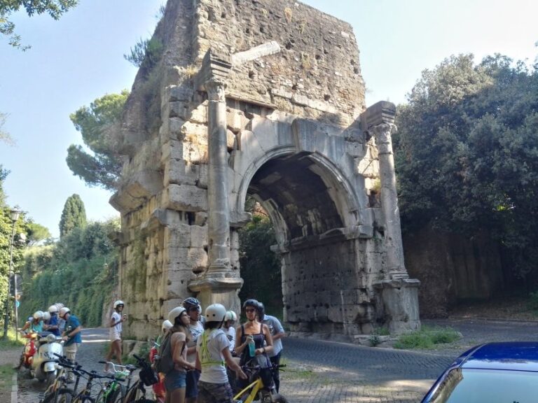 Rome: Appian Way Aqueducts E-Bike Tour & Optional Catacombs
