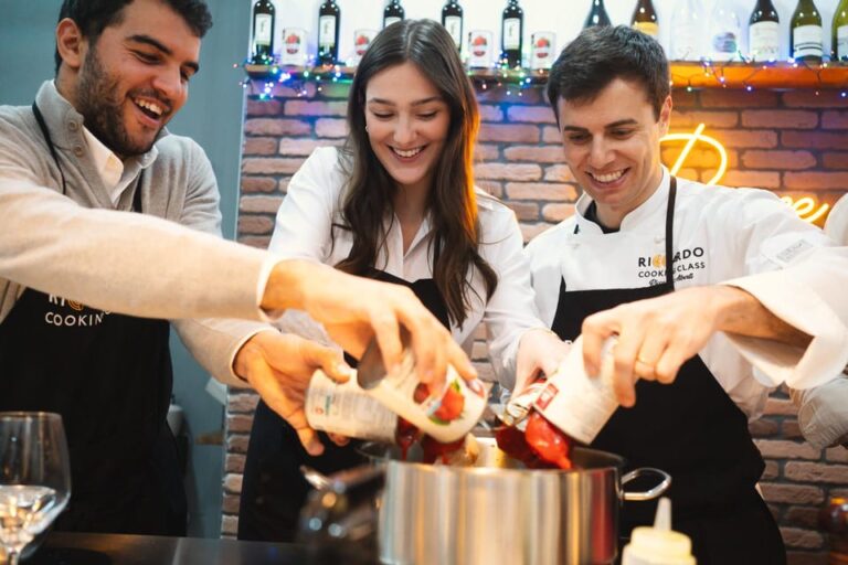 Rome: Fresh Pasta-Making Class With Italian Chef and Wine