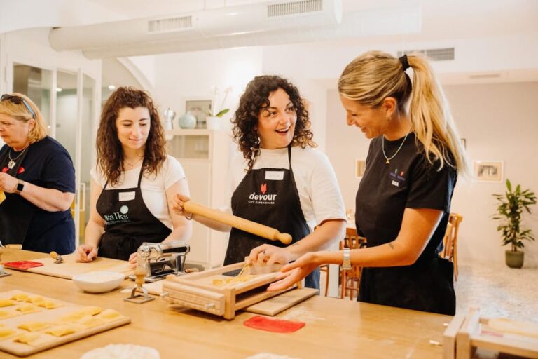 Rome: Traditional Pasta Making Class With Wine & Gelato