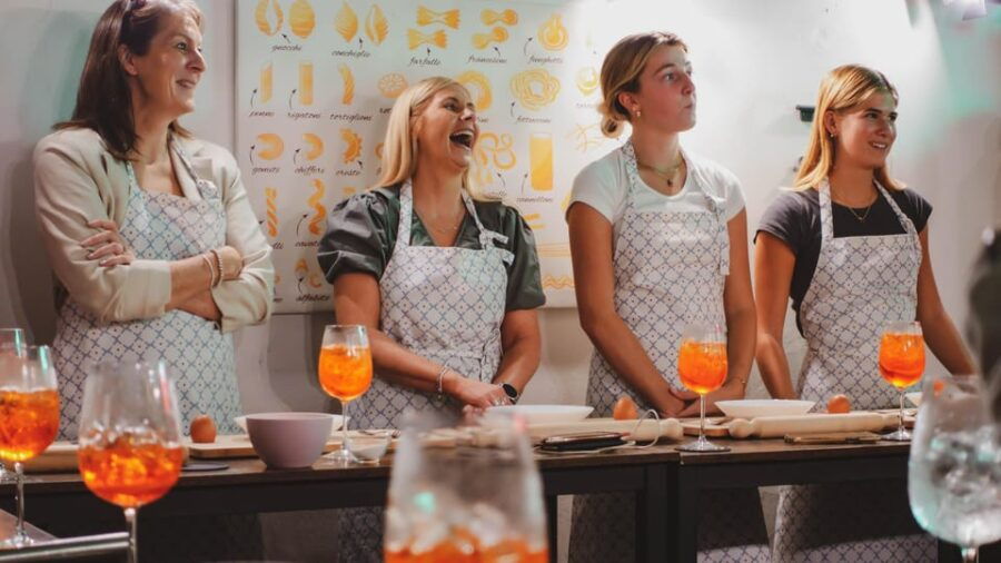 Rome: Traditional Pasta With Cocktails Cooking Class - Overview of the Cooking Class