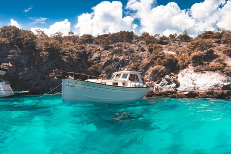 Roses: Rent the Boat and Live an Unforgettable Experience
