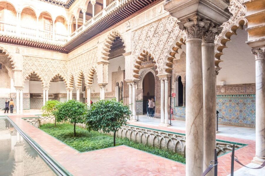 Seville: Cathedral, Giralda & Alcazar Entry With Guided Tour - Overview of the Guided Tour
