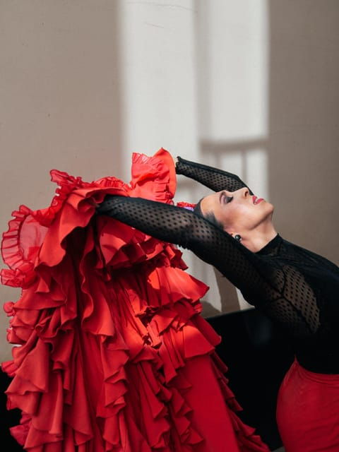 Seville: Enjoy a Class of Approach to Flamenco