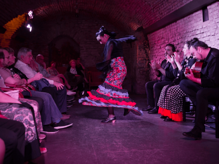 Seville: Flamenco Dreams Show With Drink in an Arabic Vault