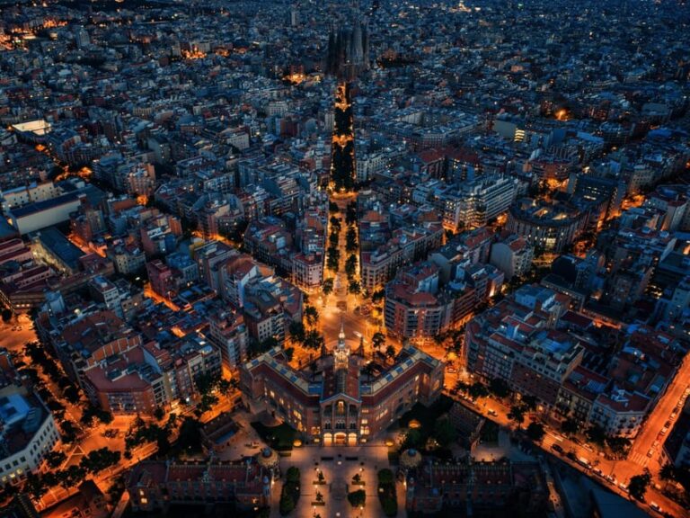 Tour: Barcelona With Sagrada Familia