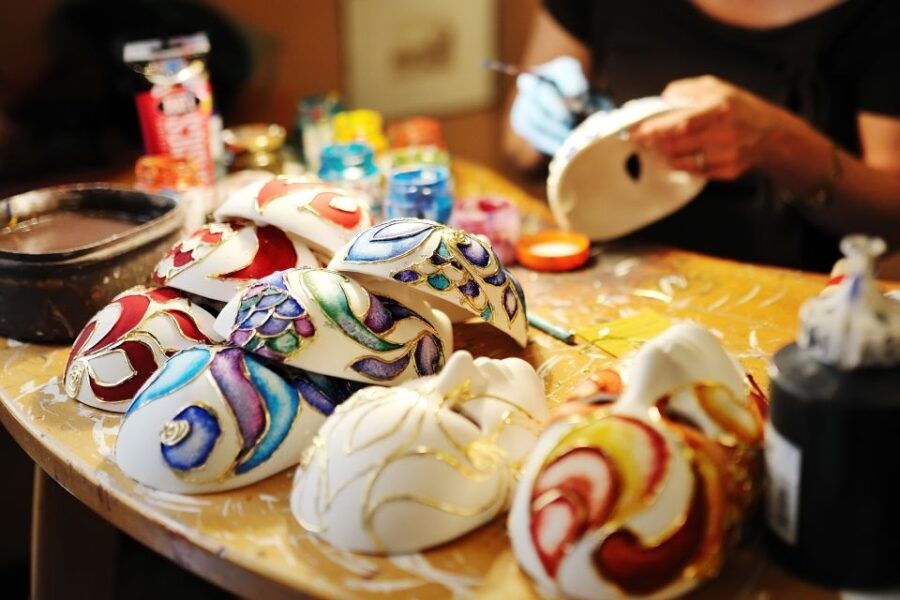 Venice: Carnival Mask Decoration Class at Casanova Prisons - Overview of the Carnival Mask Decoration Class