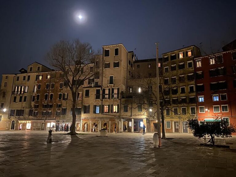 Venice Ghost Tour: Haunted Palaces & Secret Canals