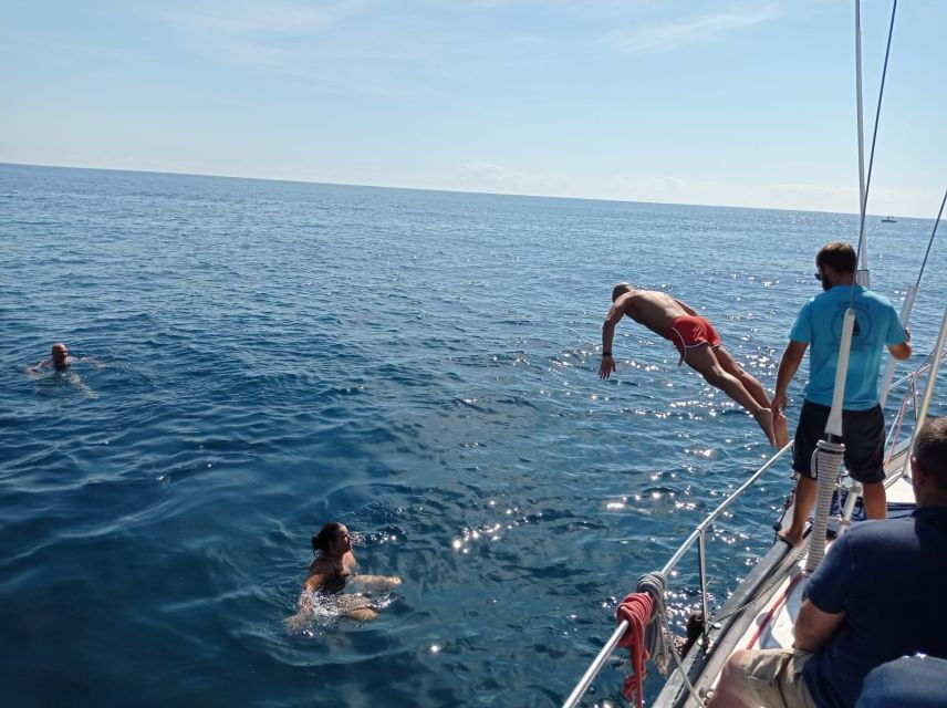 Fuengirola: Dolphin-Watching Sailing Tour With Drinks - About the Dolphin-Watching Sailing Tour