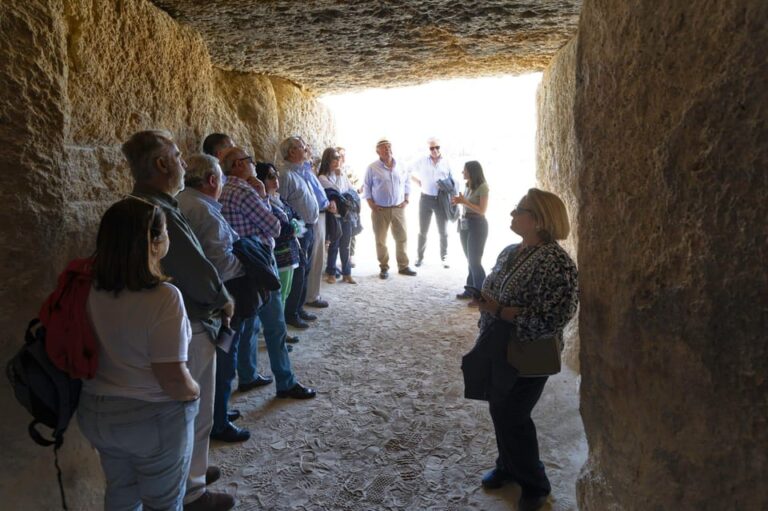 Full Antequera Private Tour (City and Dolmens)