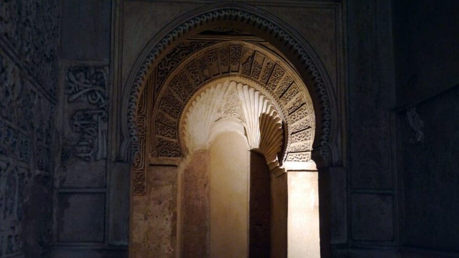Peaceful Family Walking Tour in Granada - Tour Overview