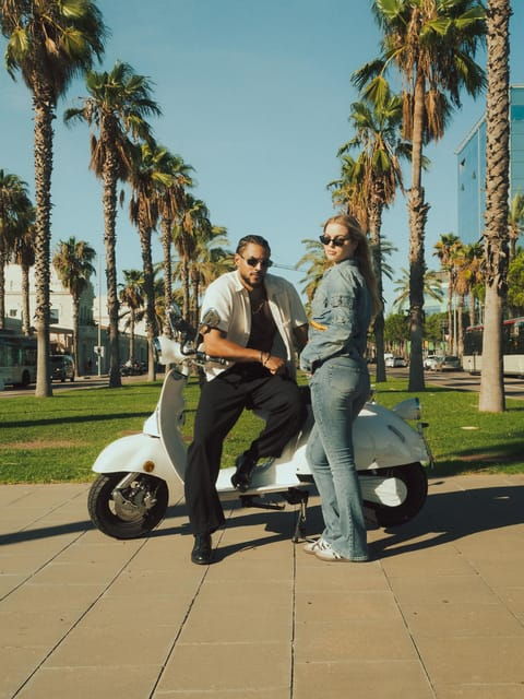 Barcelona: PRIVATE Vespa Tour With Tapas and Wine Tasting