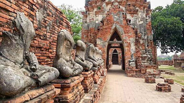 From Bangkok: Tour Ayutthaya + Lunch + Spanish Guide