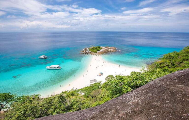 From Phuket: Racha & Maiton Island Dolphin Expedition