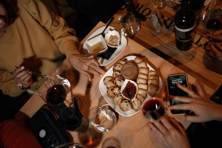 Alicante: Wine Walking Tour With Sommelier - Itinerary Highlights