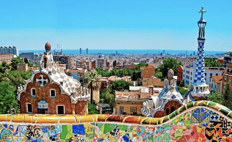 Barcelona Private Tour: Sagrada Familia,Park Güell & Pedrera