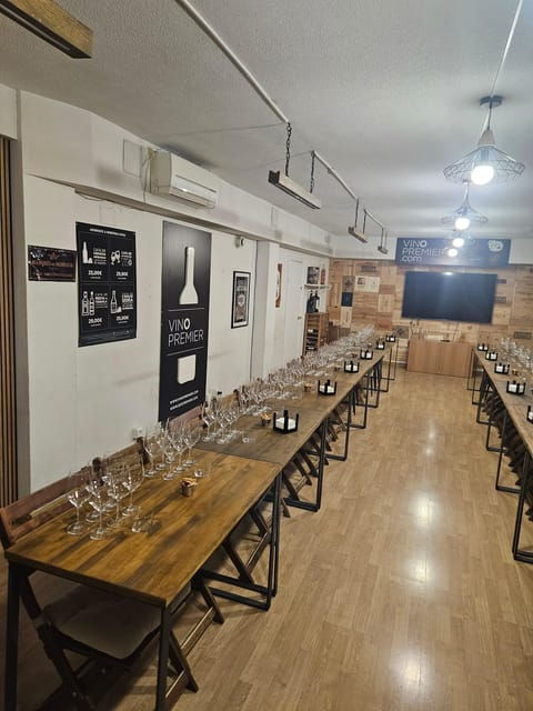 Initiation Tasting to the World of Wine + Tasting of Iberian Cured Meats
